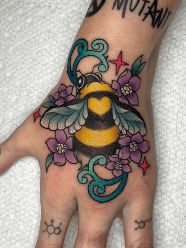 Lindsay Bee Tat